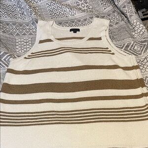 Stylish Women's Sleeveless Sweater - Cream and Gold Stripes